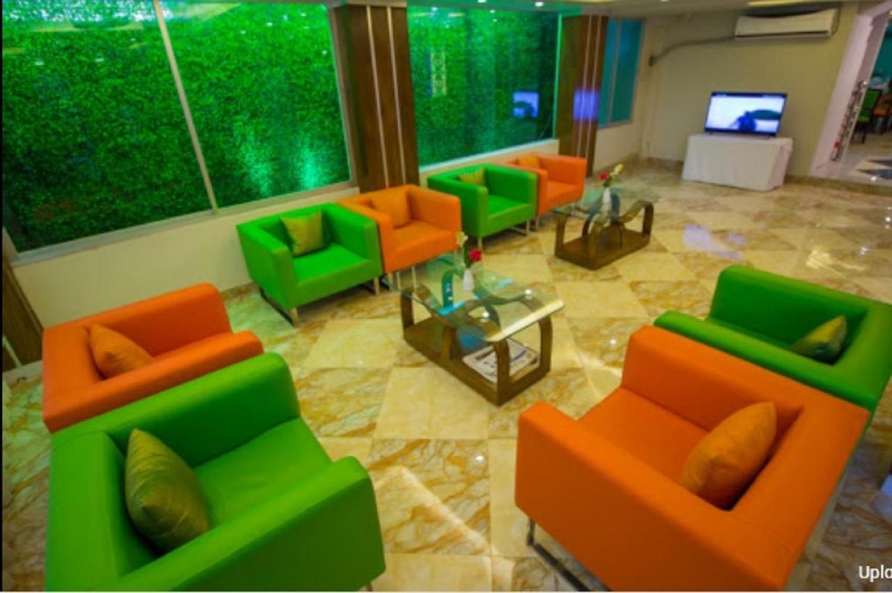 Hotel Gulshan Lake View ธากา ภายนอก รูปภาพ