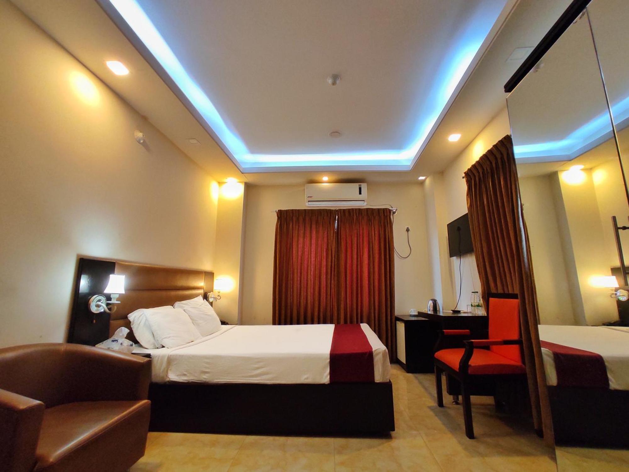 Hotel Gulshan Lake View ธากา ภายนอก รูปภาพ